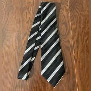 Donald J Trump Signature Collection Tie Black Silver Blue Striped Silk 58" x 4"
